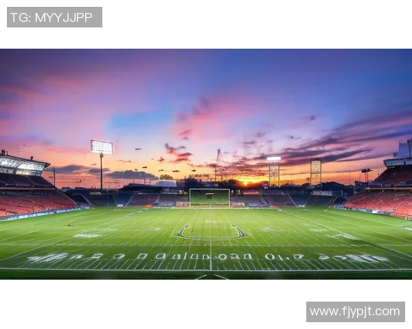 足球明星海报全景展示让你领略球场魅力与偶像风采的完美结合